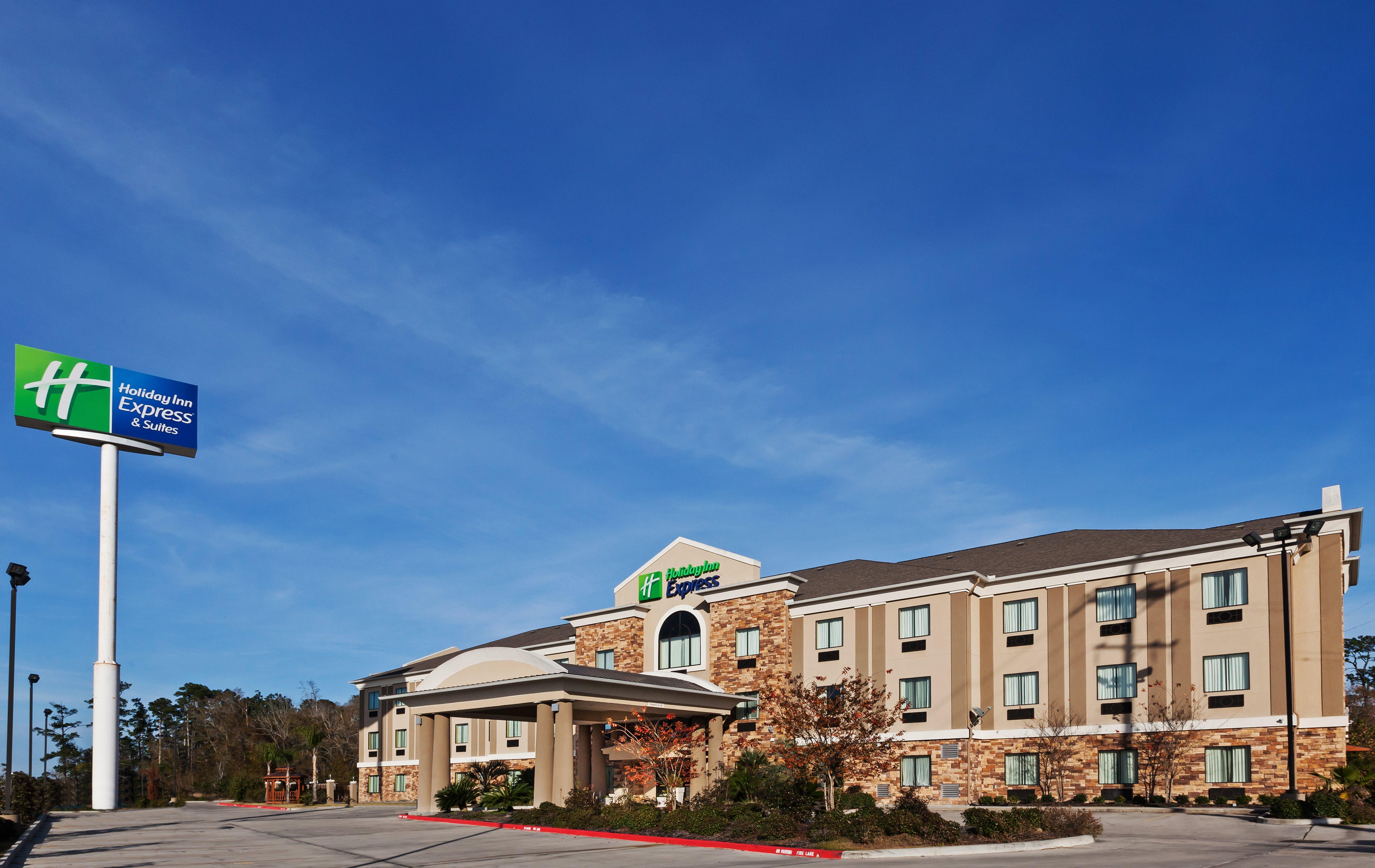 Holiday Inn Express & Suites Cleveland By Ihg Exterior foto